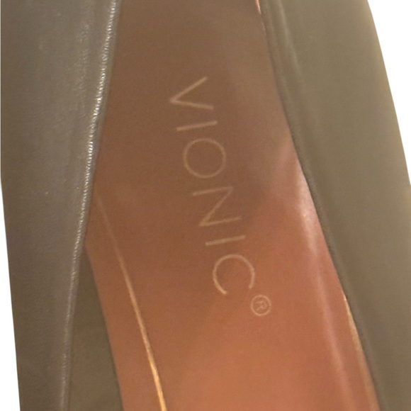 Vionic Black Heels Sleek and Professional - Picture 6 of 10